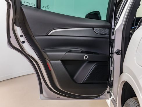 Used 2024 Maserati Grecale GT image 19