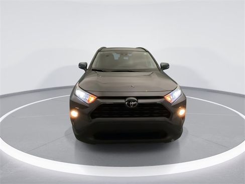 Used 2020 Toyota RAV4 XLE w/ Convenience Package image 7