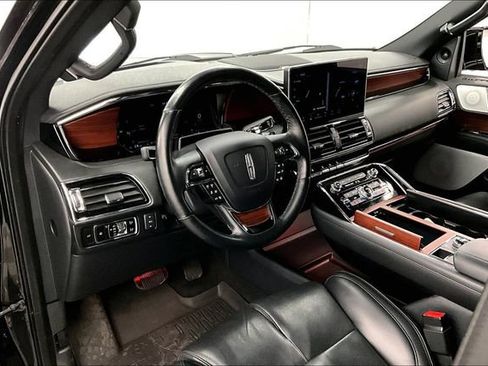 Used 2023 Lincoln Navigator L Reserve w/ Equipment Group 201A AWD/4WD image 15
