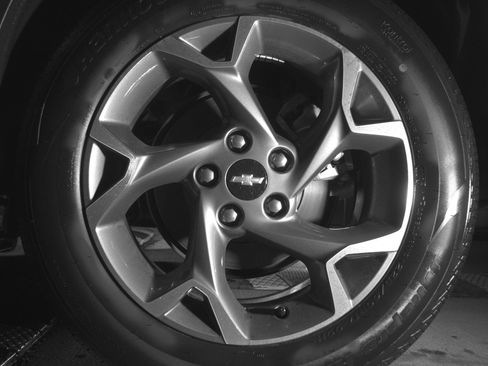 Used 2025 Chevrolet Trax LT FWD image 14
