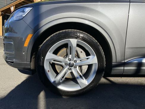 Used 2019 Audi Q7 3.0T Prestige w/ Prestige Package AWD/4WD image 11