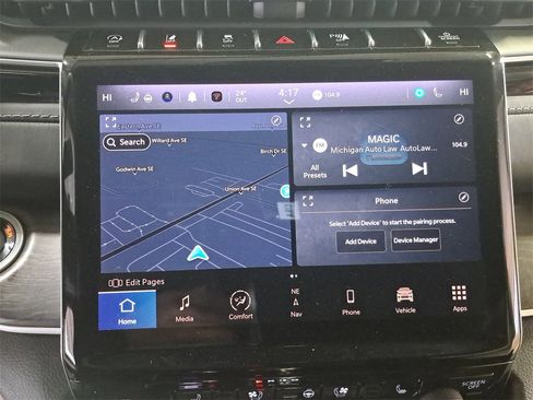 Certified 2022 Jeep Grand Cherokee Limited w/ Luxury Tech Group II image 18