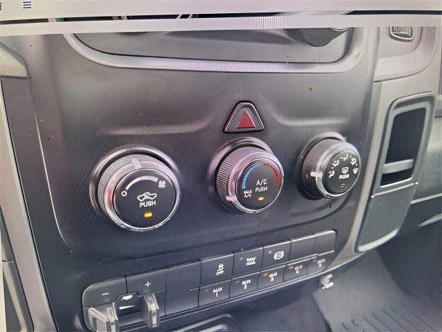Used 2015 RAM 4500 Tradesman w/ Power & Remote Entry Group AWD/4WD image 14