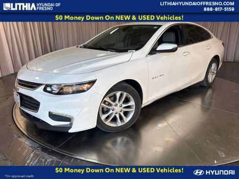 Used 2018 Chevrolet Malibu LT FWD image 1