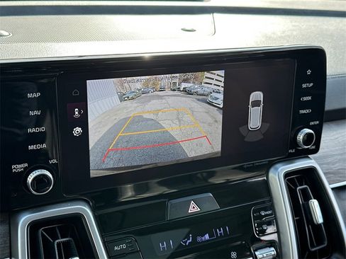 Used 2022 Kia Sorento EX w/ Panoramic Sunroof Package image 30