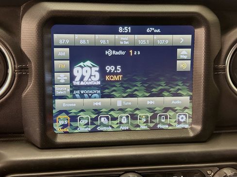 Used 2023 Jeep Wrangler Sahara image 21