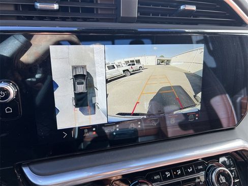 Used 2024 GMC Sierra 3500 Denali Ultimate image 14