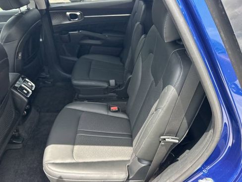 Certified 2021 Kia Sorento SX FWD image 14
