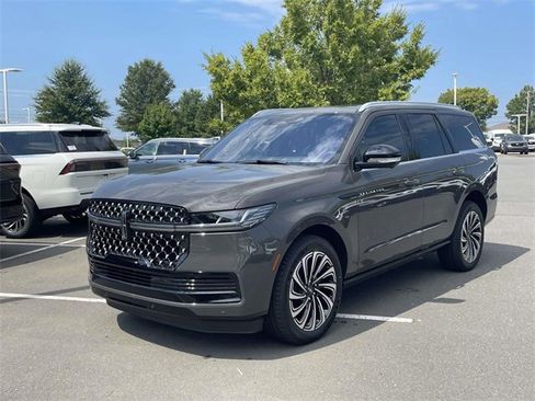 New 2025 Lincoln Navigator Black Label image 3