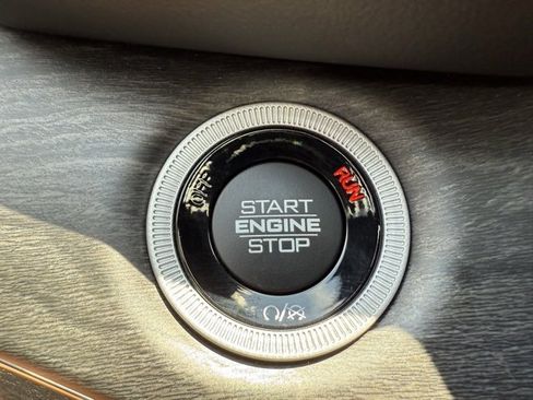 Certified 2023 Jeep Grand Cherokee Overland w/ Adv Protech Group III image 31