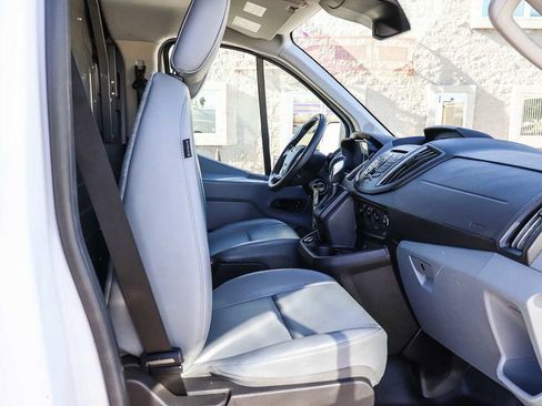 Used 2019 Ford Transit 250 130 Low Roof RWD image 21