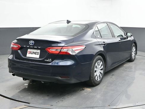 Used 2018 Toyota Camry LE w/ Audio Package FWD image 10