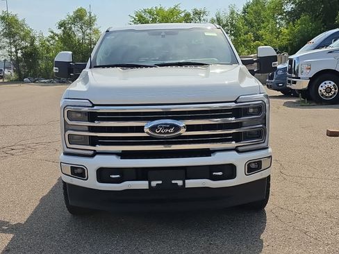 Used 2023 Ford F250 Limited w/ FX4 Off-Road Package AWD/4WD image 3