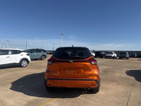 Certified 2023 Nissan Kicks SV image 18
