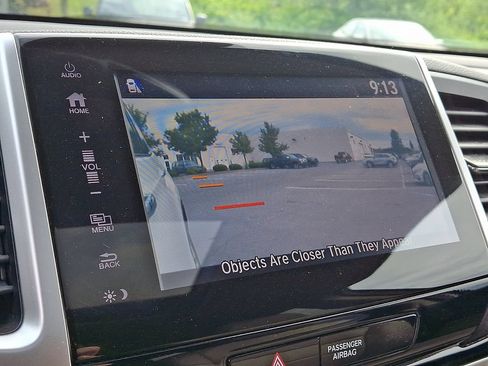 Used 2017 Honda Pilot Touring image 23