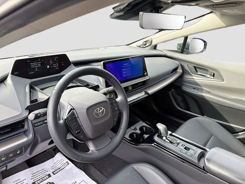 Used 2023 Toyota Prius Limited w/ Limited Premium Package AWD/4WD image 9