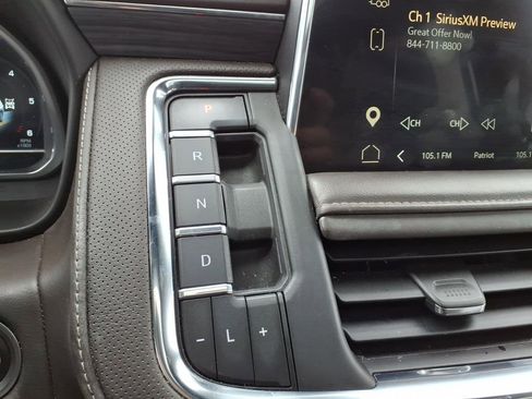 Used 2022 GMC Yukon SLT w/ SLT Premium Package AWD/4WD image 23