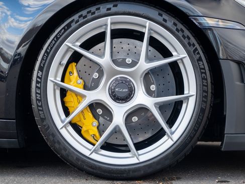 New 2026 Porsche 911 GT3 image 15