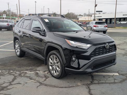 Used 2025 Toyota RAV4 XLE Premium image 3