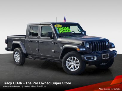 Used 2023 Jeep Gladiator Sport
