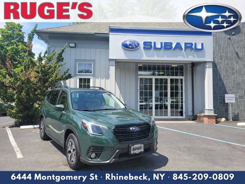 Used 2023 Subaru Forester Premium AWD/4WD image 1