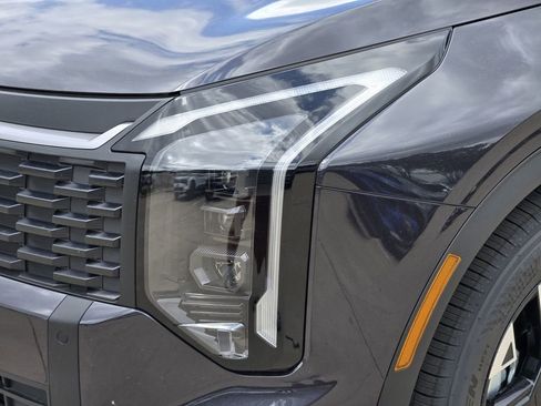 New 2026 Kia Sportage LX FWD image 7