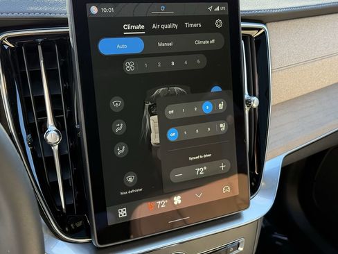 New 2026 Volvo XC90 B6 Ultra w/ Lounge Package image 22