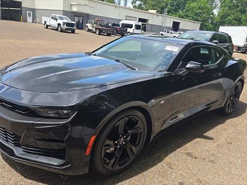 Used 2020 Chevrolet Camaro LT RWD image 1