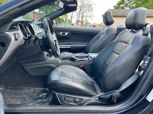 Used 2021 Ford Mustang Premium RWD image 10