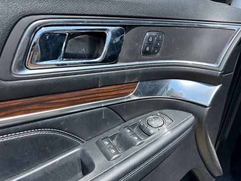 Used 2018 Ford Explorer Limited AWD/4WD image 13