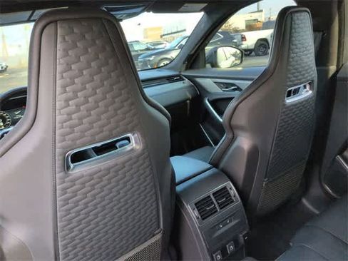 Used 2024 Jaguar F-PACE SVR image 17