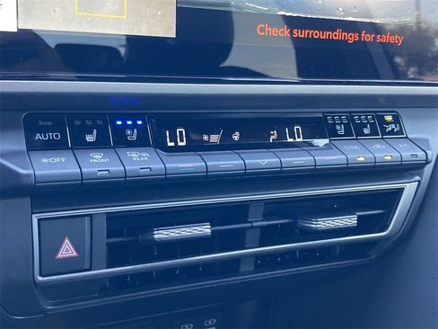 New 2026 Toyota Camry Hybrid image 24