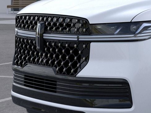 New 2025 Lincoln Navigator L Black Label image 17