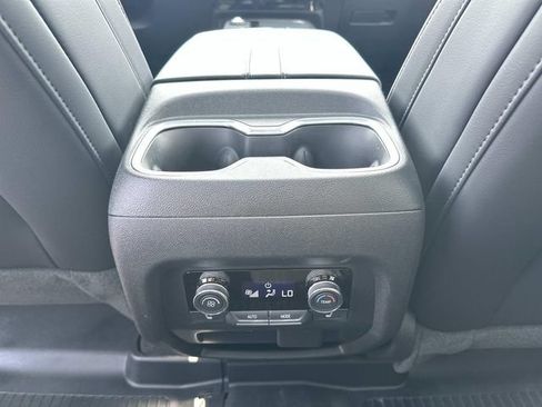 Used 2026 Buick Enclave Avenir w/ Super Cruise Package AWD/4WD image 71