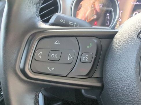 Used 2023 Jeep Gladiator Willys image 29