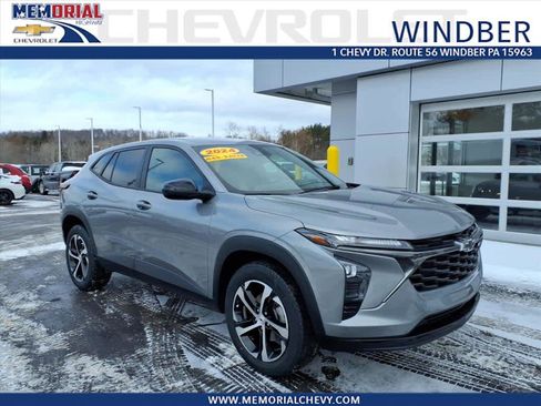 Used 2024 Chevrolet Trax RS w/ Driver Confidence Package image 1