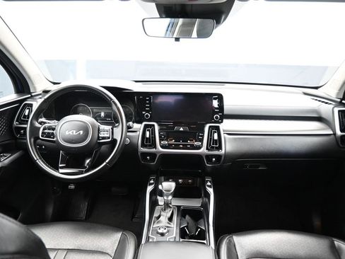 Used 2022 Kia Sorento S image 49