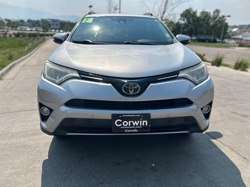 Used 2018 Toyota RAV4 XLE FWD image 2