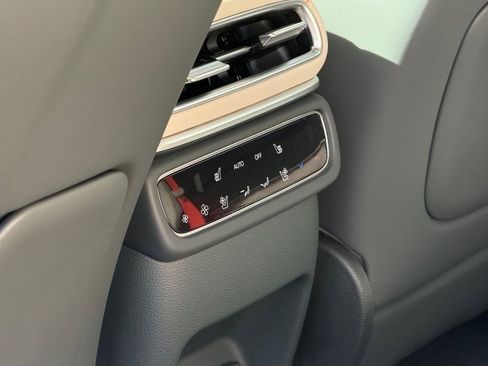 Used 2025 Genesis GV80 3.5T e-SC image 18