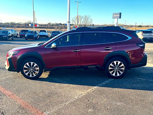 Used 2023 Subaru Outback Touring image 3