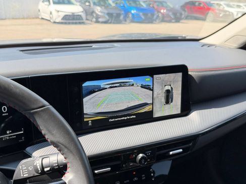 Used 2026 Nissan Kicks SR FWD image 22
