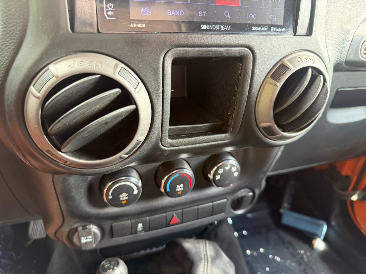 Used 2013 Jeep Wrangler Sport AWD/4WD image 30