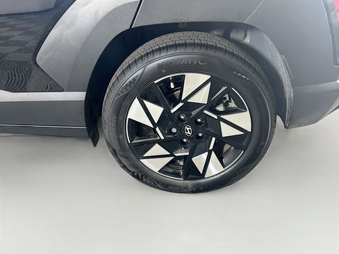 Used 2024 Hyundai Kona SEL FWD image 11