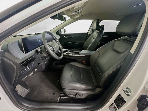 Used 2023 Kia EV6 Wind RWD image 12