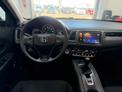 Used 2017 Honda HR-V EX image 21