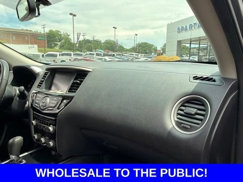 Used 2017 Nissan Pathfinder SV AWD/4WD image 9