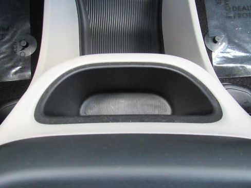 Used 2024 Chrysler Pacifica Touring-L image 53