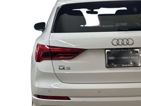 Used 2023 Audi Q3 2.0T Premium w/ Convenience Package AWD/4WD image 11