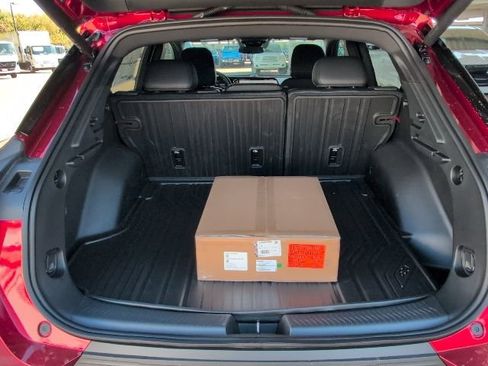New 2026 Chevrolet Equinox EV LT AWD/4WD image 10