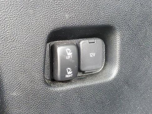 Used 2023 Ford Edge SEL w/ Convenience Package image 9